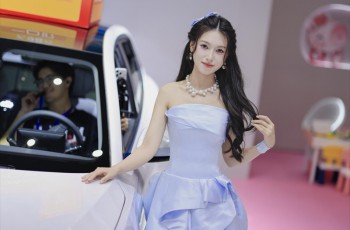 高效城配新范式！五菱首款“9方级大轻客”扬光Pro亮相亚洲一号，首批交付京东物流